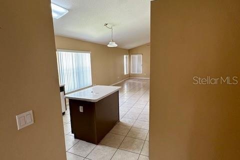 Villa ou maison à louer à Orlando, Floride: 4 chambres, 187.57 m2 № 2398832 - photo 4