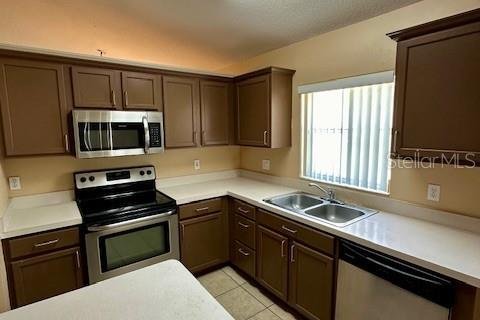 Villa ou maison à louer à Orlando, Floride: 4 chambres, 187.57 m2 № 2398832 - photo 7