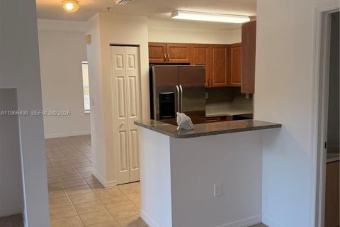 Casa en venta en Pembroke Pines, Florida, 3 dormitorios № 2081309 - foto 8