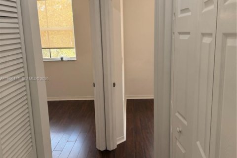Casa en venta en Pembroke Pines, Florida, 3 dormitorios № 2081309 - foto 4