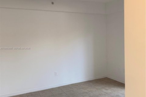 Casa en venta en Pembroke Pines, Florida, 3 dormitorios № 2081309 - foto 7