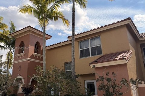 Casa en venta en Pembroke Pines, Florida, 3 dormitorios № 2081309 - foto 1