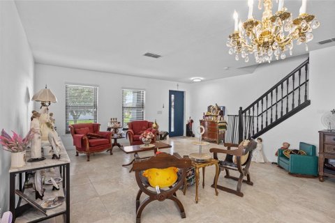 Villa ou maison à vendre à Kissimmee, Floride: 4 chambres, 288.74 m2 № 1873338 - photo 4