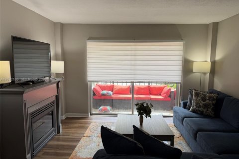 Condominio en venta en Lauderhill, Florida, 2 dormitorios, 90.3 m2 № 2084901 - foto 11