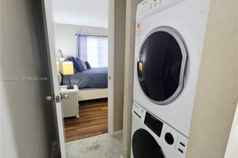Condominio en venta en Lauderhill, Florida, 2 dormitorios, 90.3 m2 № 2084901 - foto 18