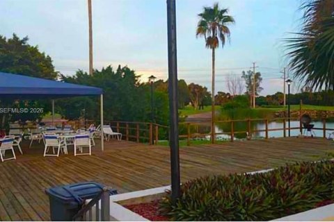 Condominio en venta en Lauderhill, Florida, 2 dormitorios, 90.3 m2 № 2084901 - foto 27