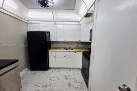 Condominio en venta en Lauderhill, Florida, 2 dormitorios, 90.3 m2 № 2084901 - foto 14