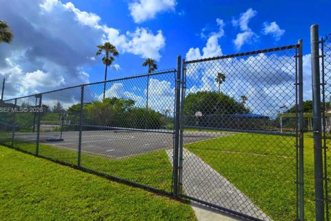Condominio en venta en Lauderhill, Florida, 2 dormitorios, 90.3 m2 № 2084901 - foto 26