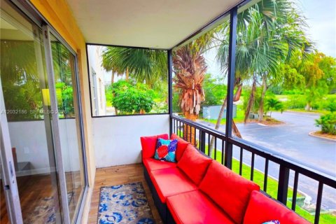 Condominio en venta en Lauderhill, Florida, 2 dormitorios, 90.3 m2 № 2084901 - foto 19