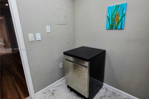 Condominio en venta en Lauderhill, Florida, 2 dormitorios, 90.3 m2 № 2084901 - foto 15