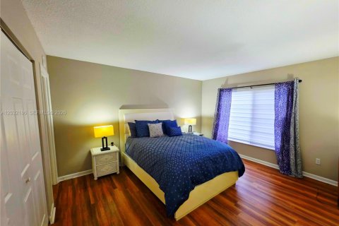 Condominio en venta en Lauderhill, Florida, 2 dormitorios, 90.3 m2 № 2084901 - foto 16