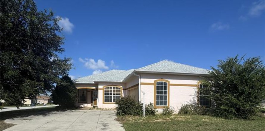 Casa en Summerfield, Florida 2 dormitorios, 146.88 m2 № 1901580