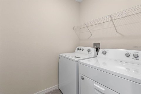 Casa en alquiler en Wesley Chapel, Florida, 4 dormitorios, 209.96 m2 № 1919204 - foto 11