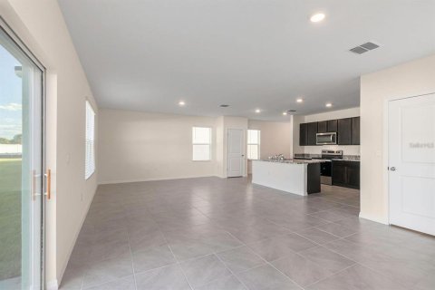 Casa en alquiler en Wesley Chapel, Florida, 4 dormitorios, 209.96 m2 № 1919204 - foto 10