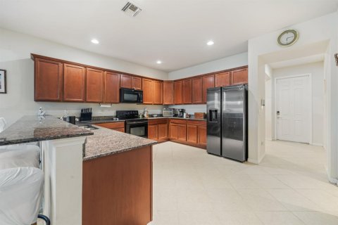 Купить виллу или дом в Лейк-Уорт, Флорида 12 комнат, 212м2, № 2088173 - фото 7