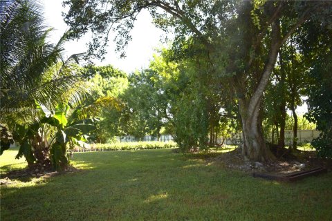Immobilier commercial à vendre à Miami, Floride № 1889980 - photo 8