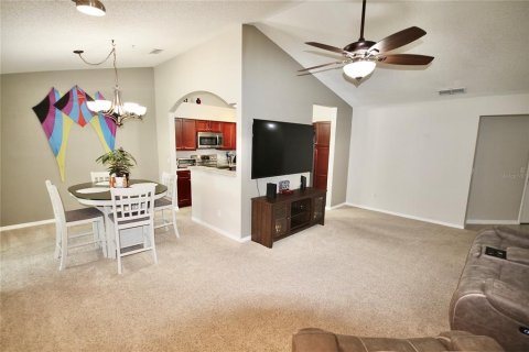 Condominio en alquiler en Apopka, Florida, 3 dormitorios, 104.89 m2 № 1810731 - foto 9