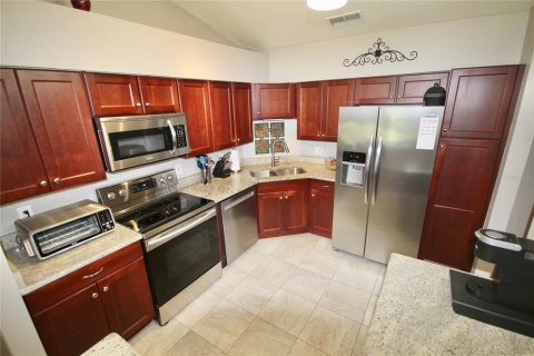 Condominio en alquiler en Apopka, Florida, 3 dormitorios, 104.89 m2 № 1810731 - foto 2