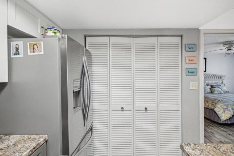 Condominio en venta en Palm Harbor, Florida, 1 dormitorio, 82.96 m2 № 1559317 - foto 22