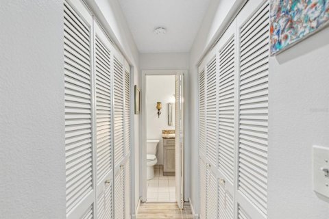 Condominio en venta en Palm Harbor, Florida, 1 dormitorio, 82.96 m2 № 1559317 - foto 11
