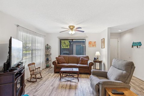 Condominio en venta en Palm Harbor, Florida, 1 dormitorio, 82.96 m2 № 1559317 - foto 24