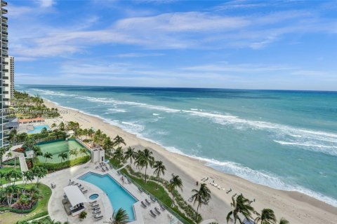 Condo in Sunny Isles Beach, Florida, 3 bedrooms  № 1809132 - photo 14