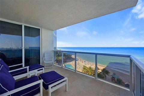 Condo in Sunny Isles Beach, Florida, 3 bedrooms  № 1809132 - photo 15