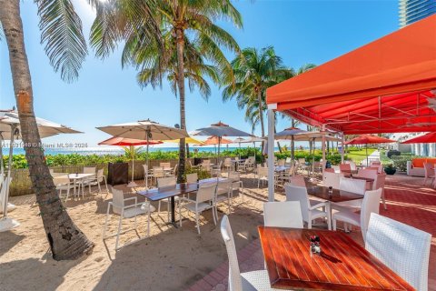 Condo in Sunny Isles Beach, Florida, 3 bedrooms  № 1809132 - photo 10