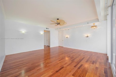 Condo in Sunny Isles Beach, Florida, 3 bedrooms  № 1809132 - photo 29
