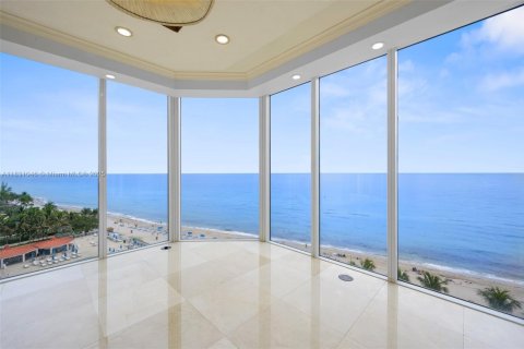 Condo in Sunny Isles Beach, Florida, 3 bedrooms  № 1809132 - photo 21