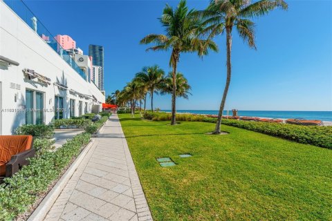 Condo in Sunny Isles Beach, Florida, 3 bedrooms  № 1809132 - photo 5
