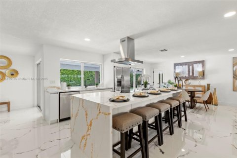 House in Boca Raton, Florida 4 bedrooms, 166.11 sq.m. № 1779479 - photo 7