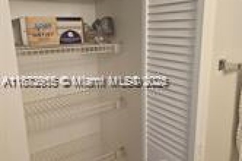 Купить кондоминиум в Авентура, Флорида 1 спальня, 67.82м2, № 1980004 - фото 4