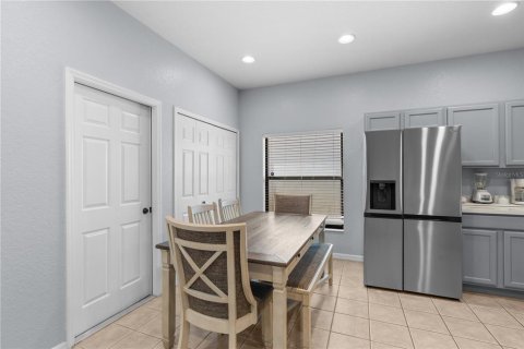 House in Clermont, Florida 4 bedrooms, 154.03 sq.m. № 2125949 - photo 7