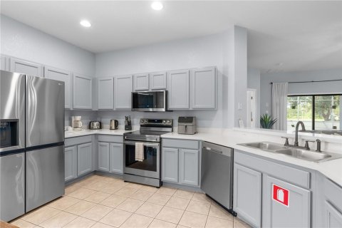 House in Clermont, Florida 4 bedrooms, 154.03 sq.m. № 2125949 - photo 5