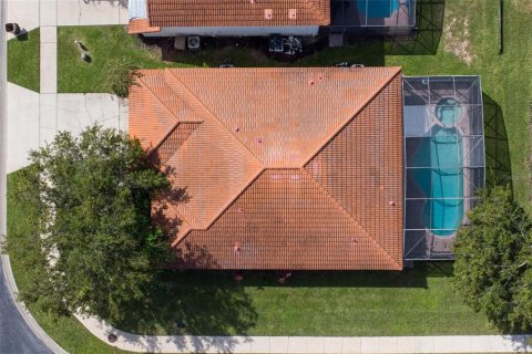 House in Clermont, Florida 4 bedrooms, 154.03 sq.m. № 2125949 - photo 26