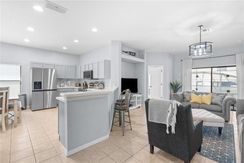 House in Clermont, Florida 4 bedrooms, 154.03 sq.m. № 2125949 - photo 6