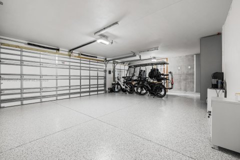 Купить виллу или дом в Исламорада, Вилладж оф Айлендс, Флорида 5 спален, 591.51м2, № 2016501 - фото 29