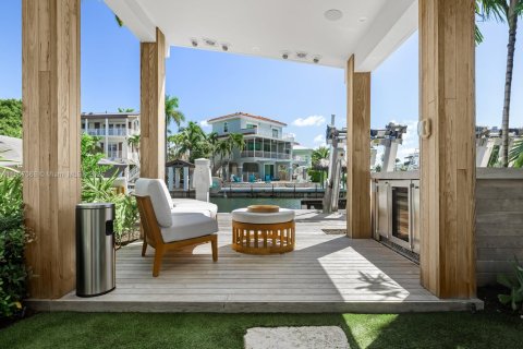 Купить виллу или дом в Исламорада, Вилладж оф Айлендс, Флорида 5 спален, 591.51м2, № 2016501 - фото 26