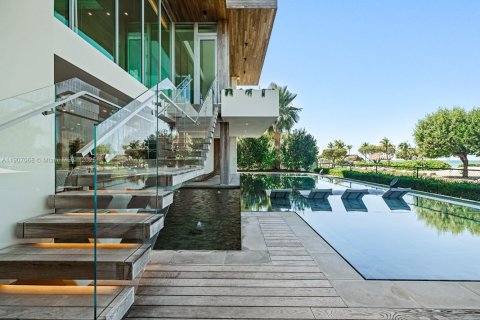 Купить виллу или дом в Исламорада, Вилладж оф Айлендс, Флорида 5 спален, 591.51м2, № 2016501 - фото 2