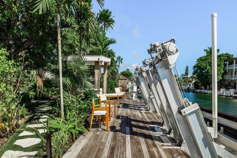 Купить виллу или дом в Исламорада, Вилладж оф Айлендс, Флорида 5 спален, 591.51м2, № 2016501 - фото 27