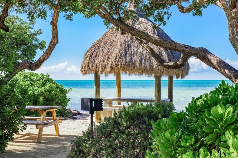 Купить виллу или дом в Исламорада, Вилладж оф Айлендс, Флорида 5 спален, 591.51м2, № 2016501 - фото 23