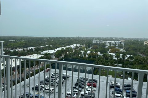 Снять в аренду кондоминиум в Ки-Бискейн, Флорида 3 спальни, 174.19м2, № 2020393 - фото 2