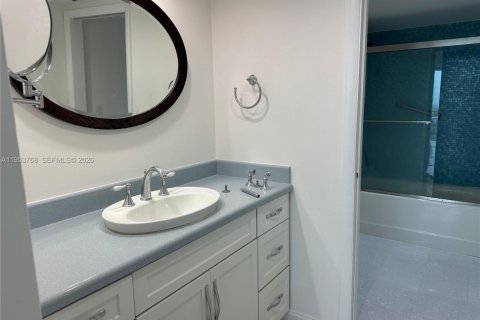 Снять в аренду кондоминиум в Ки-Бискейн, Флорида 3 спальни, 174.19м2, № 2020393 - фото 6