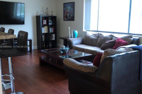 Villa ou maison à vendre à Lauderhill, Floride: 4 chambres, 227.98 m2 № 2060843 - photo 13