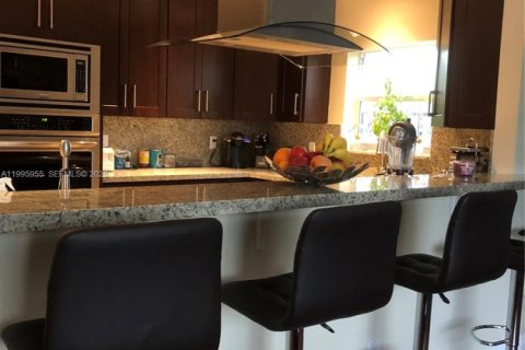 Villa ou maison à vendre à Lauderhill, Floride: 4 chambres, 227.98 m2 № 2060843 - photo 6