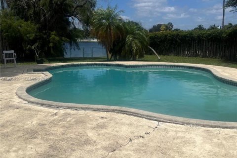 Villa ou maison à vendre à Lauderhill, Floride: 4 chambres, 227.98 m2 № 2060843 - photo 15