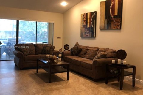 Villa ou maison à vendre à Lauderhill, Floride: 4 chambres, 227.98 m2 № 2060843 - photo 10