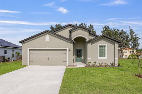 House in Poinciana, Florida 4 bedrooms, 171.96 sq.m. № 2233776