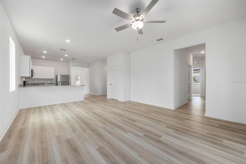 House in Poinciana, Florida 4 bedrooms, 171.96 sq.m. № 2233776 - photo 9